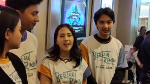 Pemeran utama Film Bertaut Rindu