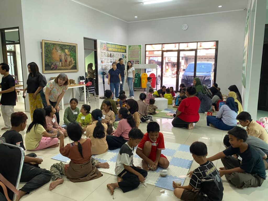 Kampung Bersinar: Dari Sampah Jadi Cahaya Perubahan