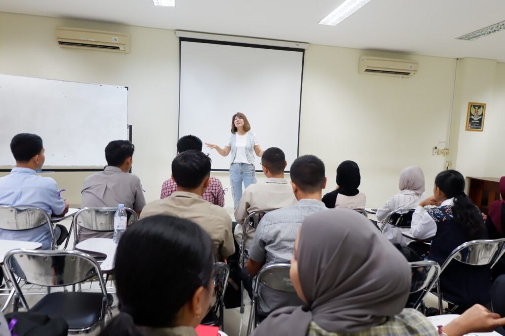 Fifie Rahardja di Unjani