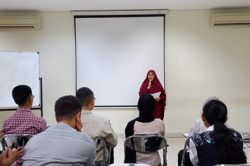 Indari Mastuti di Universitas Jenderal Achmad Yani
