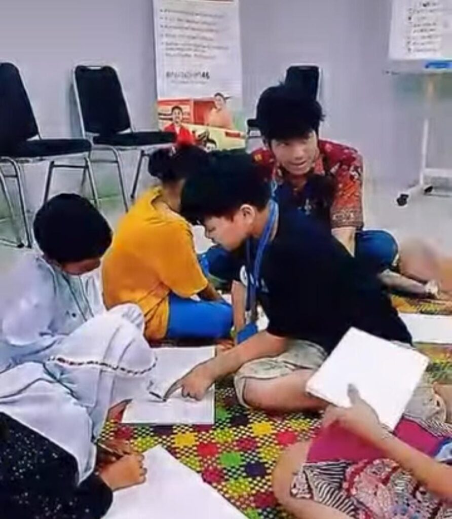 Kelas Bersinar: Dari Sampah Lahir Cahaya Ilmu