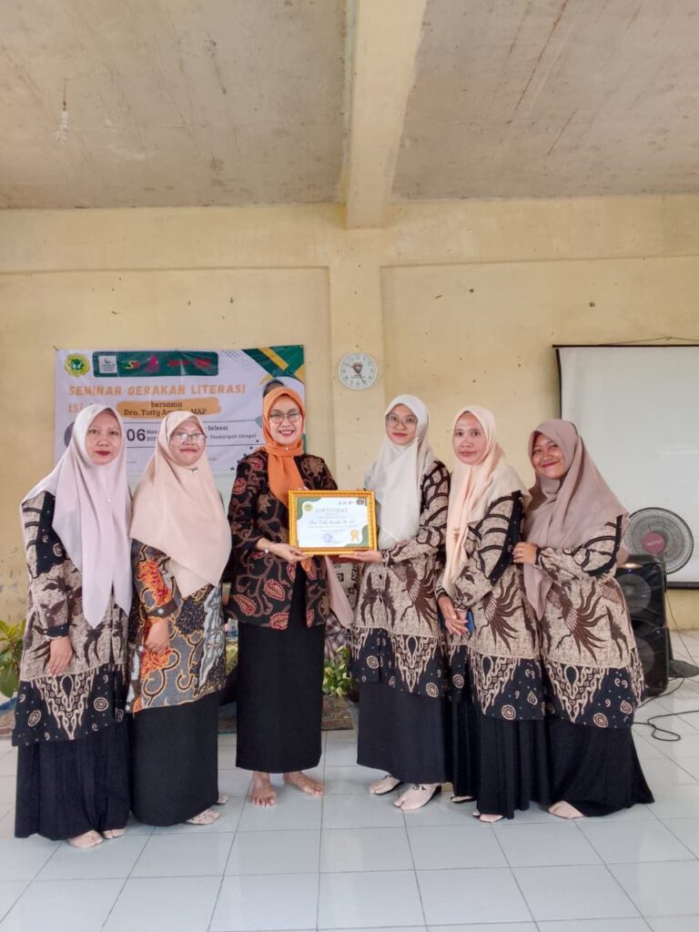 Gerakan Literasi Islami di MTsS At-Thahiriyah Cirogol, Serang