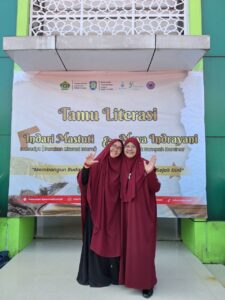 Together Goes to School