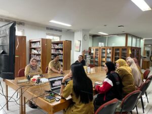 Photo 6118433685322272368 y