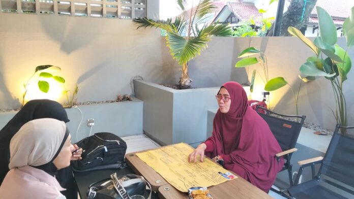 Menulis, Bernegosiasi, dan Berdampak