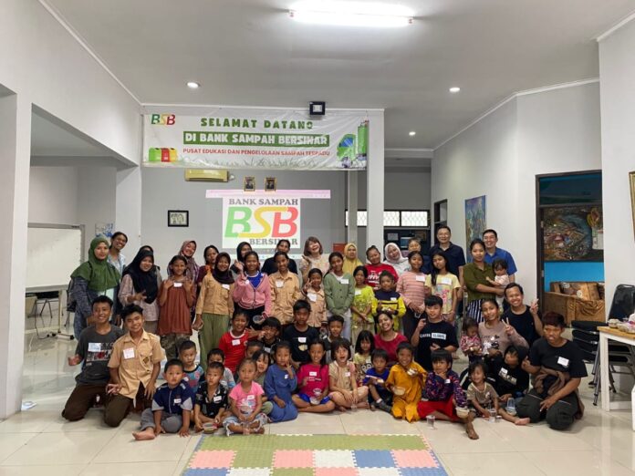 Kampung Bersinar: Dari Sampah Jadi Cahaya Perubahan