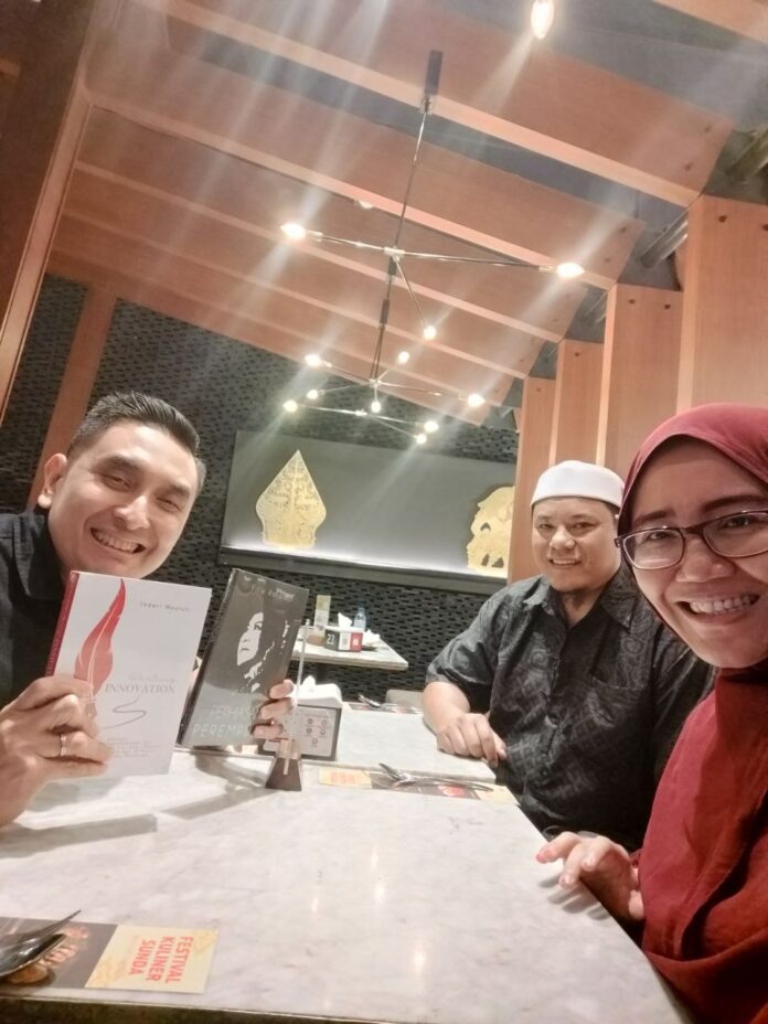 Pak Dicky, Buku, dan Humanisme di Tengah Teknologi