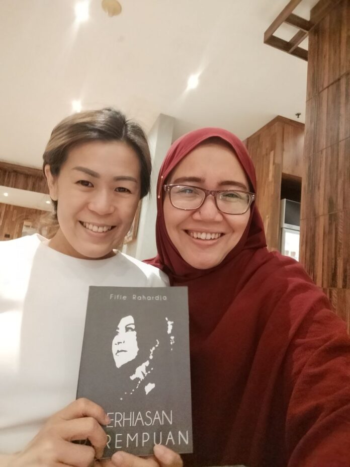 Mendorong Perempuan Naik Level